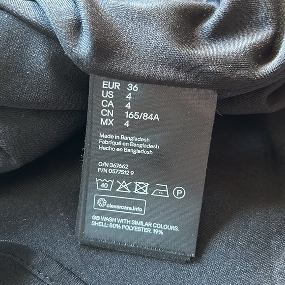 H&M Houndstooth Sheath Dress Lined with Cap Sleeves - Picture 7 of 7